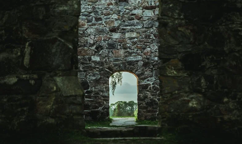 Kada ti susjeda kaže da ti se sin ženi: Priča o Ani i tišini u obitelji