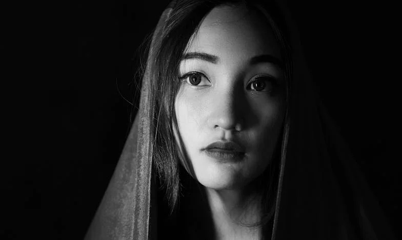 Sve na moje ime! Zašto si mu vjerovala? On te vara! – Moja borba za dom, kćer i dostojanstvo nakon muževljeve izdaje