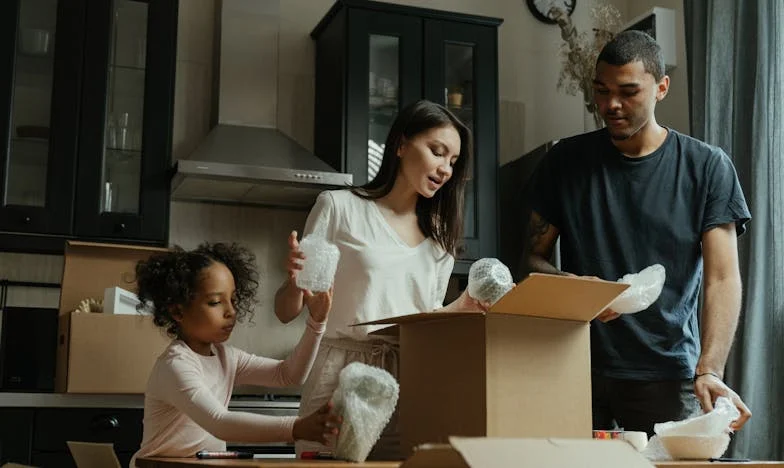 Ispovijest iz Dnevne Sobe: Kad Obitelj Postane Tvoj Najveći Neprijatelj