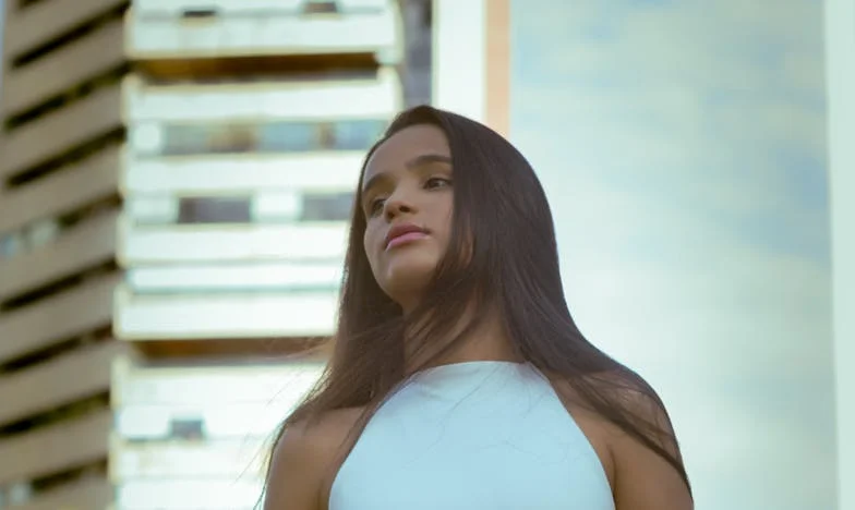 Između krivnje i čežnje: Moj život u sjeni obitelji