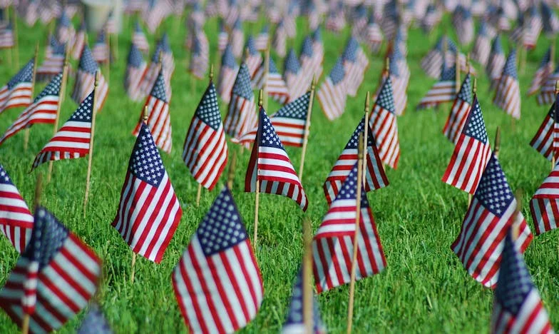 Parapet, vino i istina: Kad obiteljska okupljanja otvore stare rane