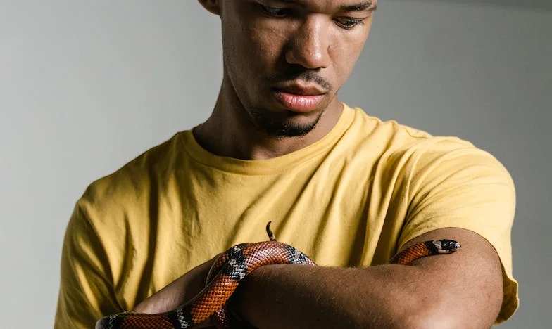 Između dvije majke: Suđe, suze i šapat iza vrata