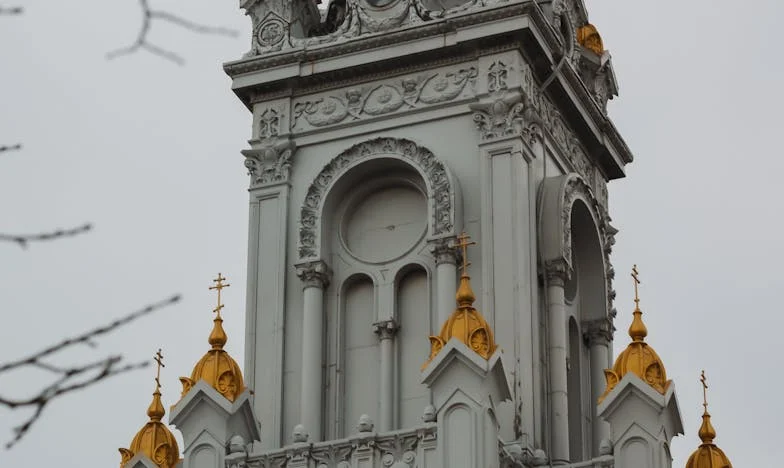 “Makni se, sine. Ovo je muški posao.” – Kako sam naučila da ljubav nije uvijek nježna