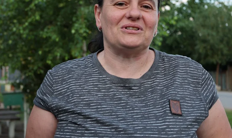 „Amikor levettem az ingét, megértettem mindent” – Egy magyar család titkai a fürdőszobában derültek ki