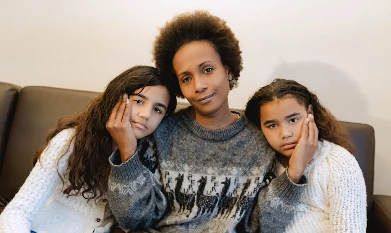 Feláldozzam a boldogságomat a lusta nővéremért és anyámért? – Emília története