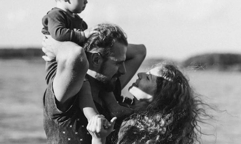 Írd csak mindenre az én nevemet! Miért hittél neki? Megcsal téged! – Az én harcom a házért, a lányomért és a méltóságomért, miután a férjem elárult