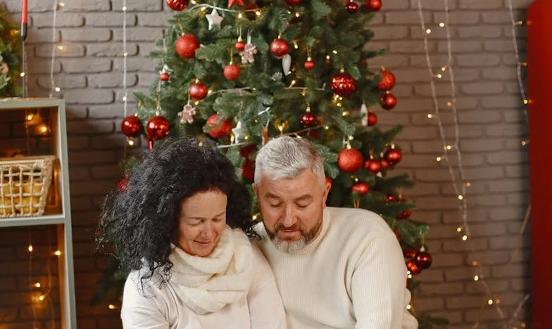 Meghívtam a „szegény” volt feleségemet az esküvőmre, hogy megalázzam – de limuzinnal érkezett, a legnagyobb riválisommal… és egy titokkal, ami mindent tönkretett