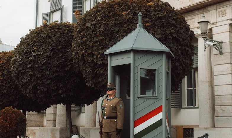 Megvetették, mert megvette a legöregebb szolgát – de amit utána tett, mindenkit elnémított