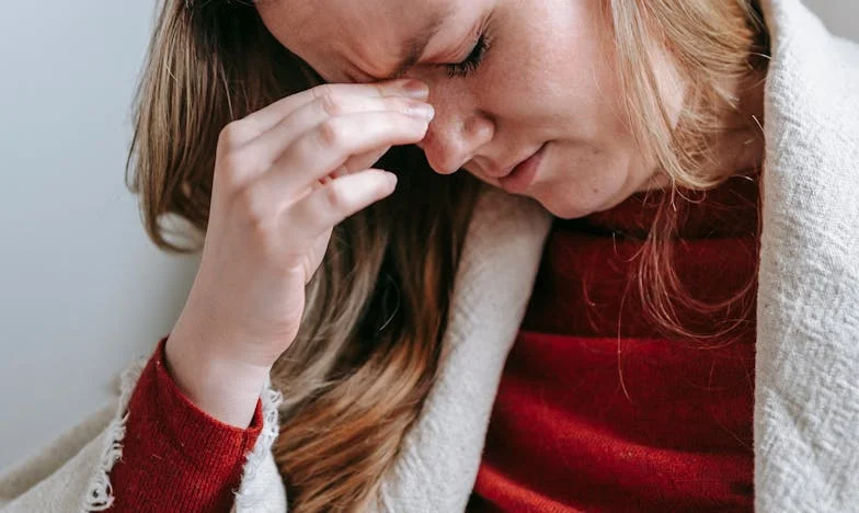 „Ne szállj be az autómba, amíg terhes vagy!” – Egy magyar család története babonákról, konfliktusokról és magányról