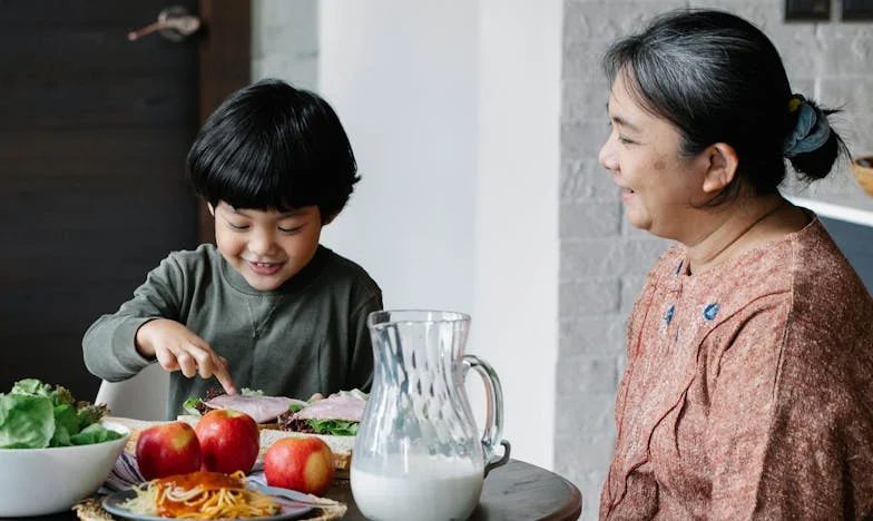 Tíz lányom van: Egy anya vallomása a boldogságról mások elvárásainak árnyékában