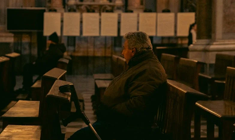 Az örökké elfoglalt nagymama: Egy családi ígéret árnyékában