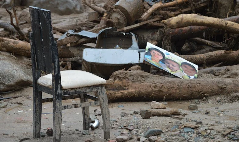 Annem Aşkı Ararken, Ben Çocuklarımın Yüküyle Boğuluyorum