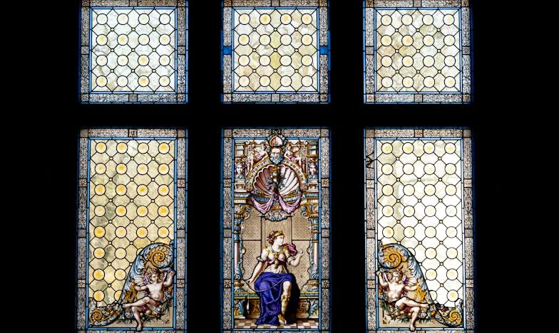 Annem Bana Sırtını Döndü: Bir Türk Kadınının Hayatta Kalma Mücadelesi