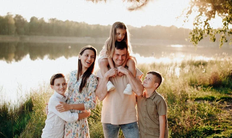 Beni Umutlarla Besledin, O İse Bir Akşam Yemeğiyle: Her Şeyi Kaybetmenin Hikayesi