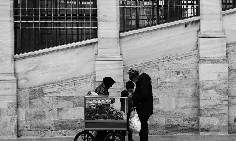 Bir Bardağın Taşması: Bir Büyükanne, Bir Anne ve İki Küçük Çocuğun Hikâyesi