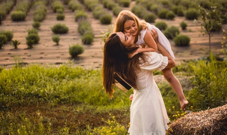 Bir Mirasın Gölgesinde: Bir Anne, Bir Sır ve Bir Düğün