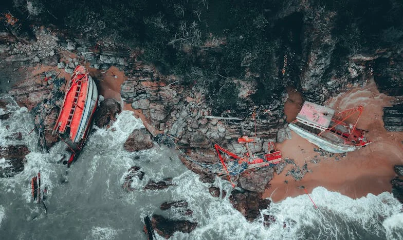 Bir Yaz Günü, Bir Restoran ve Kırık Hayaller