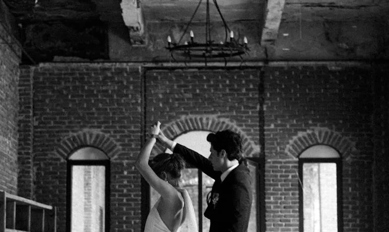 Gidişinle Doğan Umut: Bir Kadının Sessiz Çığlığı