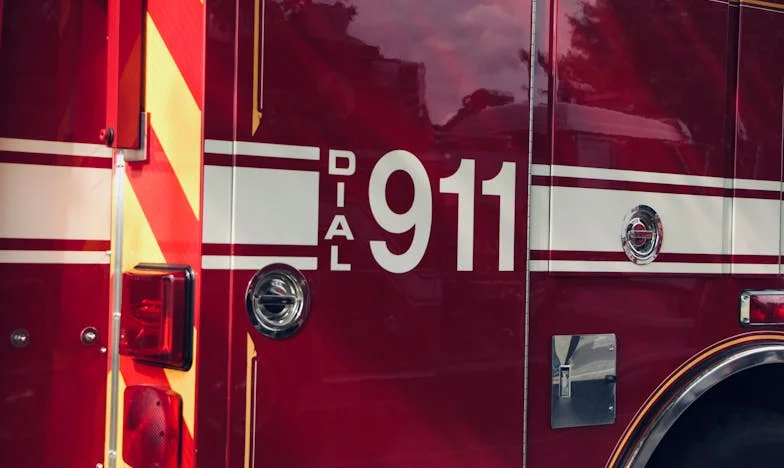 İki Ev Arasında: İnancımla Aşmaya Çalıştığım Aile Fırtınası