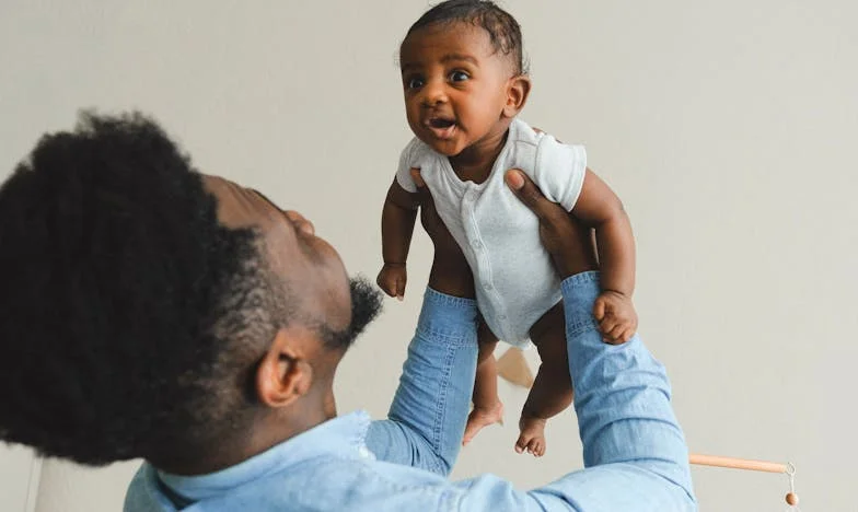 Ufukta Birlikte: Cesur Bir Köy Gencinin Şehirli Güzeli Kazanma Hikayesi