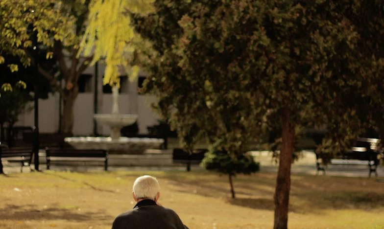 “Annemin Emekliliği: Sessiz Sırlar ve Yıkılan Güven”