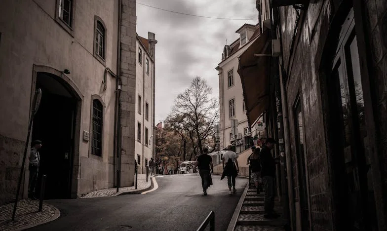Lanțurile tăcerii: Mărturia unui tată român