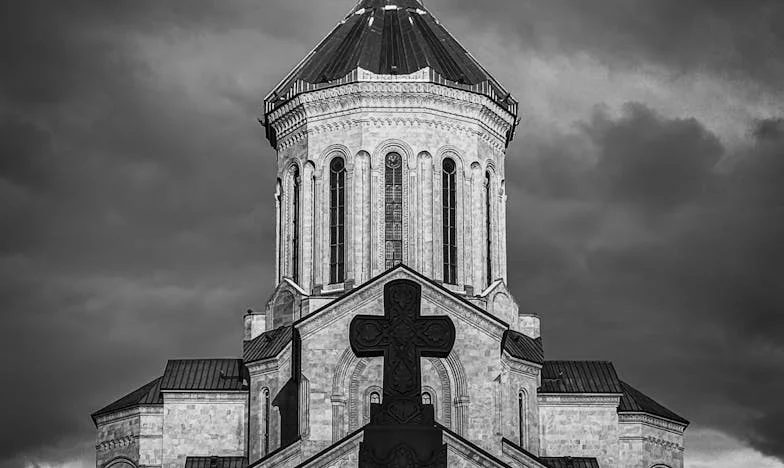 Când fiul meu și-a adus iubita acasă – Lupta mea pentru propriul cămin