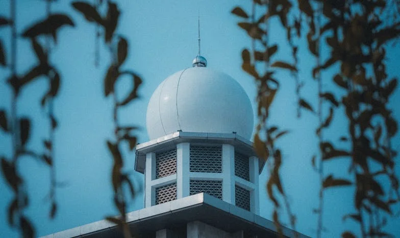 Când mamele noastre au devenit prietene: începutul sfârșitului la o cafea în București