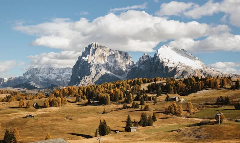 Când soțul a plecat, soacra a bătut la ușă: Trei zile care mi-au schimbat viața