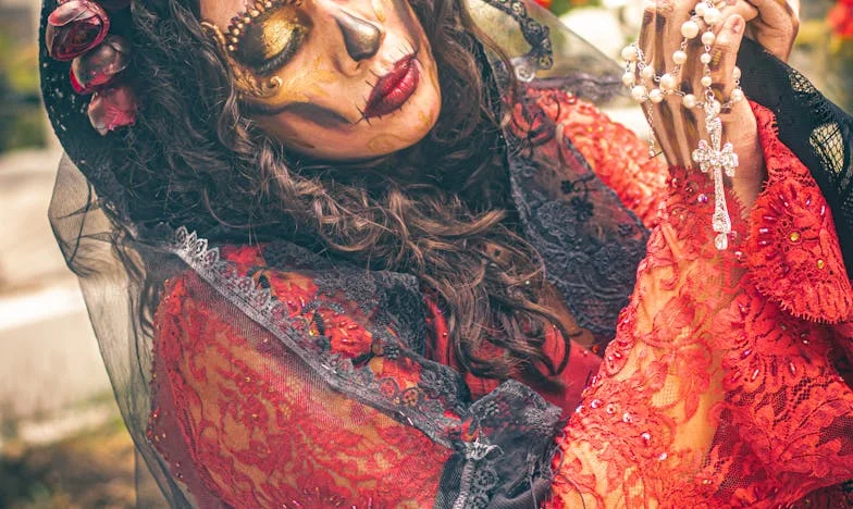 Casa visurilor mele sau trădarea din sânul familiei