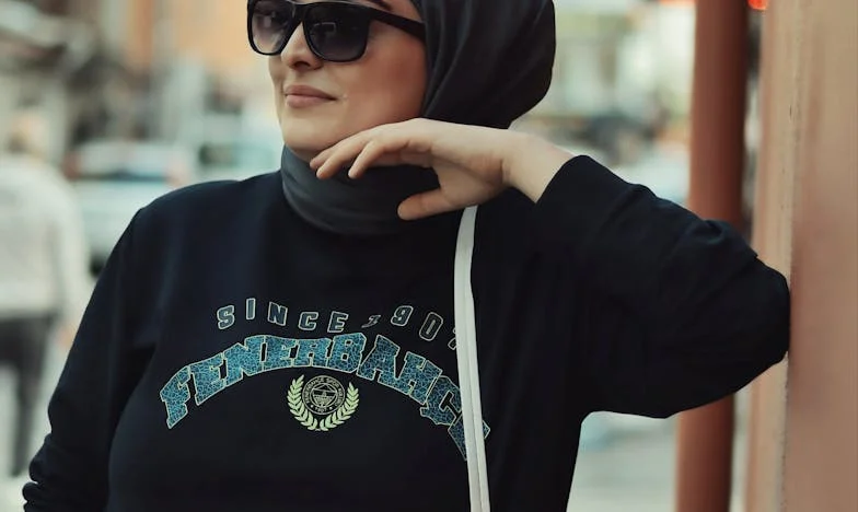 Umbra Încrederii: O Străină la Ușa Mea