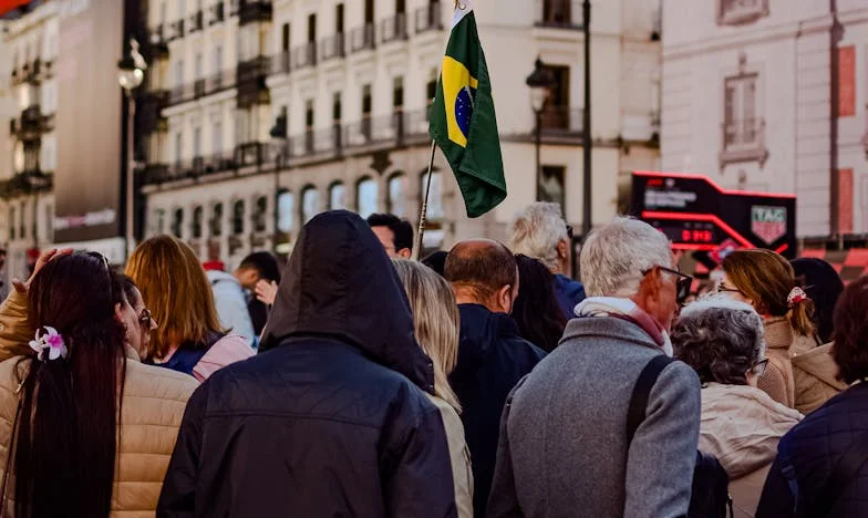 Borcile din jurul unui borcan de zacuscă: Povestea mea despre sărăcie, rușine și dragoste