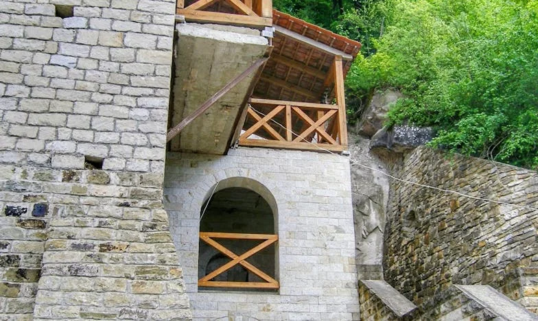 Când dragostea nu ajunge: Povestea unei mame care nu poate concura cu socrii bogați ai fiicei sale