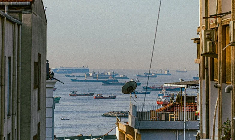 Casa care ne-a rupt: Povestea unei familii sfâșiate de orgolii