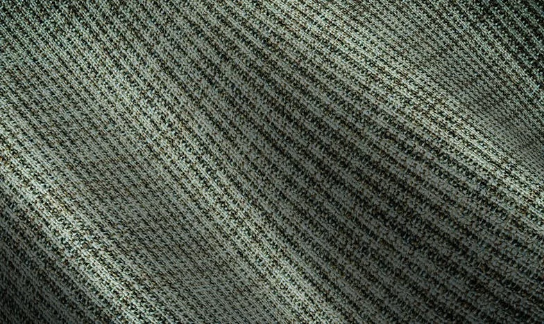 Dincolo de Zâmbete: Povestea Unei Căsnicii Frânte