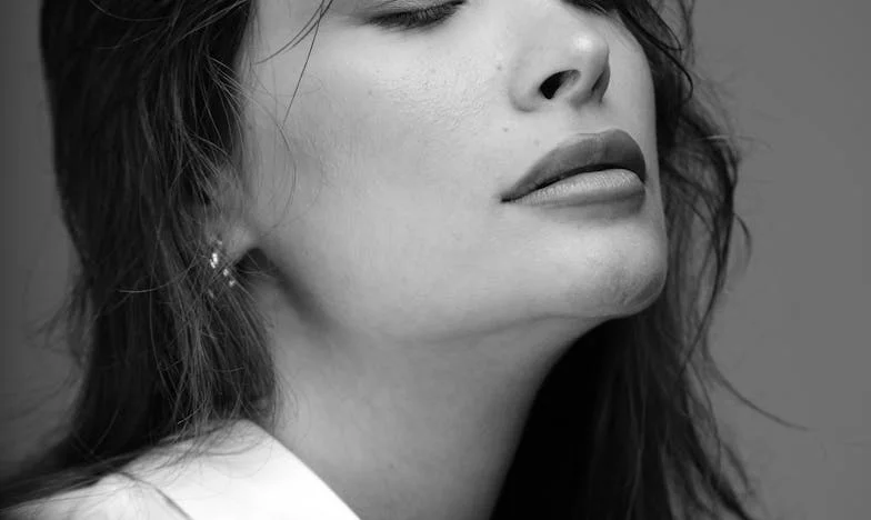 Între Datorie și Demnitate: Povestea Mea în Familia Popescu