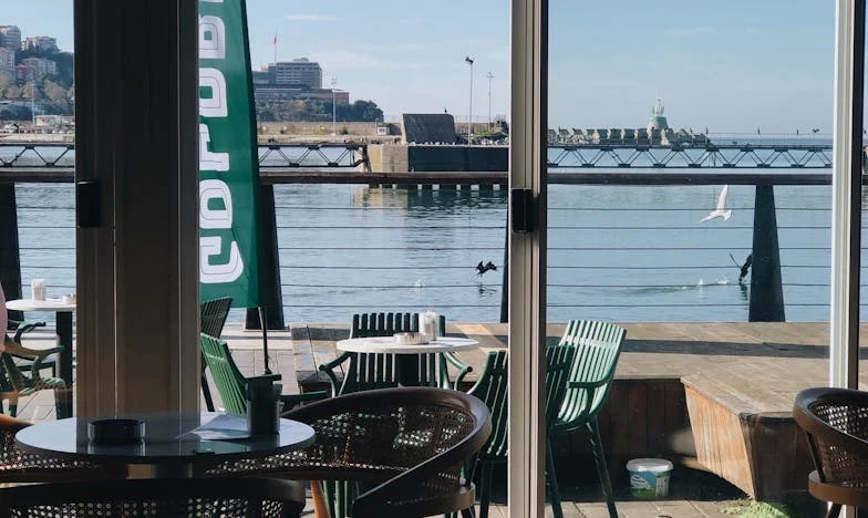 Între Două Ziduri: Vizita Soacrei Care Mi-a Schimbat Viața