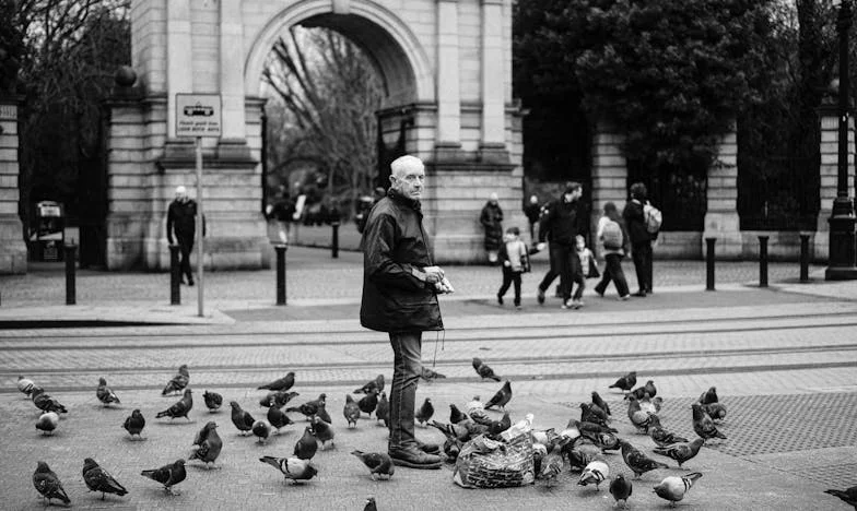 „Mama, nu vin acasă de Crăciun…” – Povestea unei mame uitate
