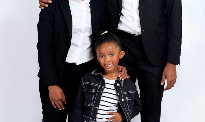 Niciodată destul de bună – Povestea unei iubiri frânte de prejudecăți