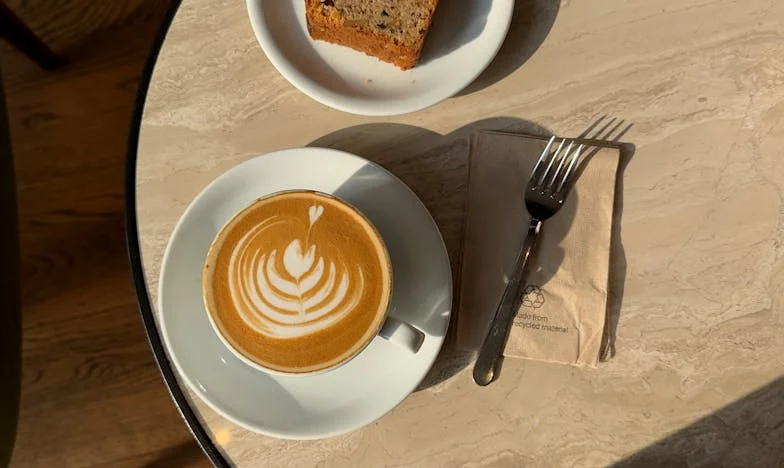 Nu am fost invitată la nunta fiului meu, dar a trebuit să le ofer un acoperiș: Povestea unei mame rănite