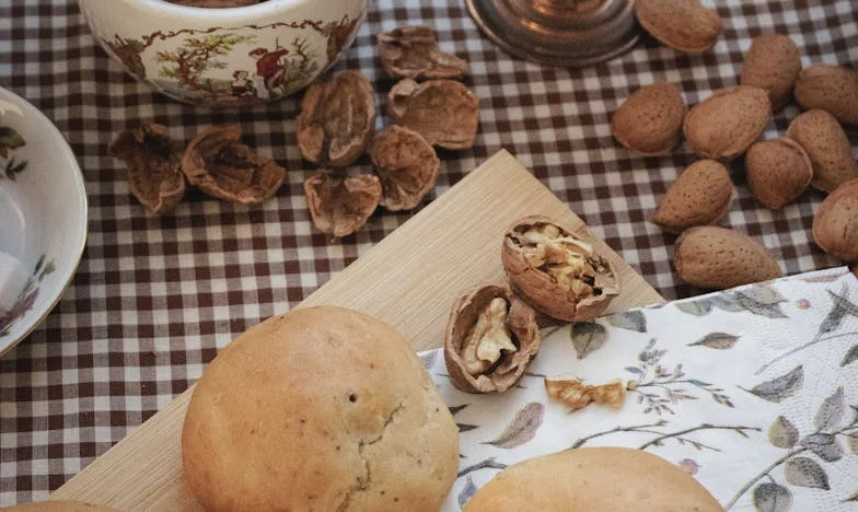 Nu spune nimănui că te ajut: Povara unui secret de familie