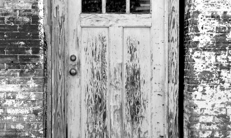 Străină în propria casă: Povestea unei nurori românce