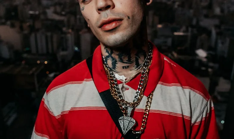 Sub același acoperiș: Povestea unei trădări de neiertat