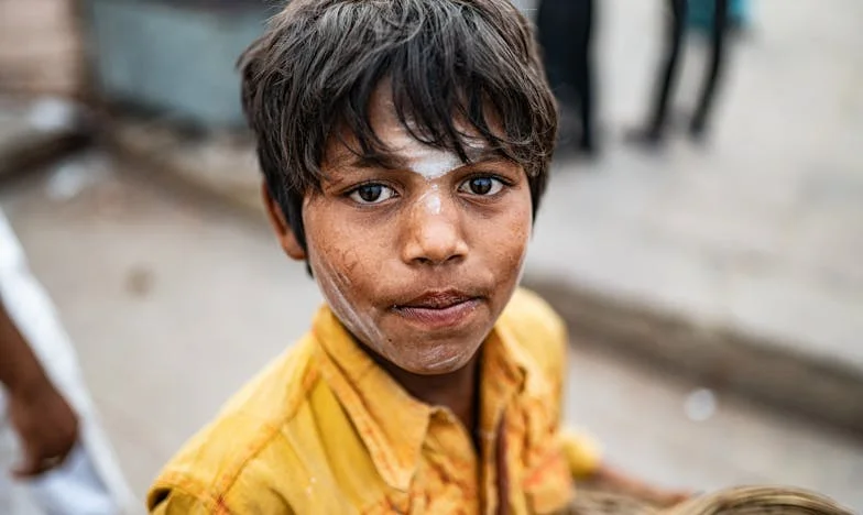 Umbrele iubirii: Cum am înfruntat favoritismul la nunta surorii mele, Elena