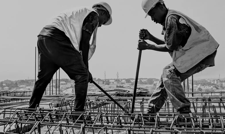 Am avut dreptul să-mi îndepărtez copiii de bunicul lor? Povestea unei alegeri imposibile