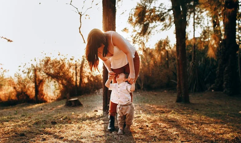 „Băiatul meu vrea să mă dea afară din propria casă” – Povestea Mariei din Iași