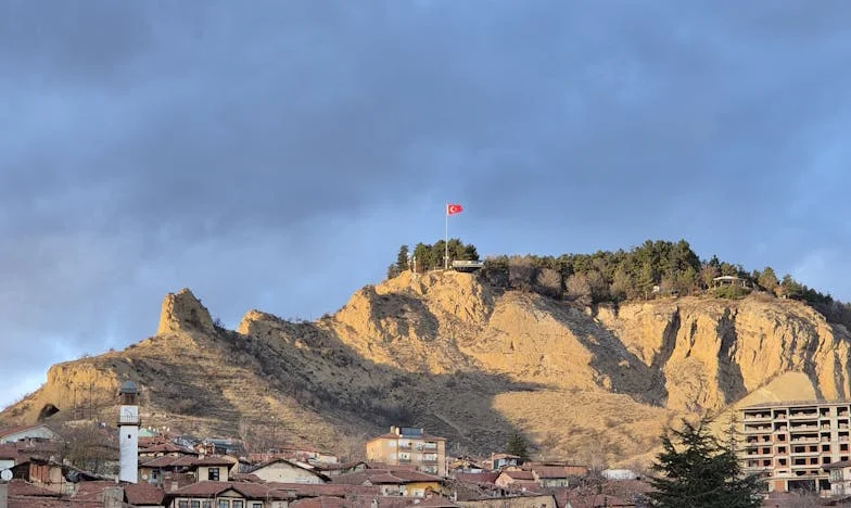 Când sângele nu mai înseamnă familie: Povestea casei care ne-a destrămat