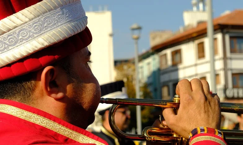 Cine are dreptul să dea nume copilului meu?