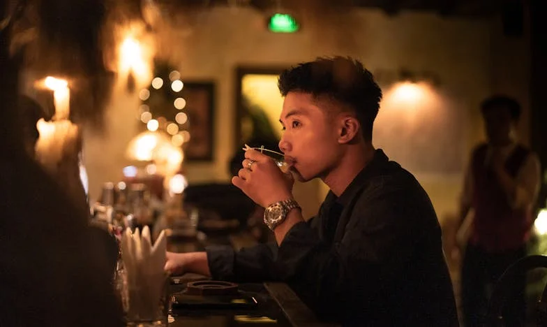 Dincolo de Umbre: Povestea Milicăi și a Jenei