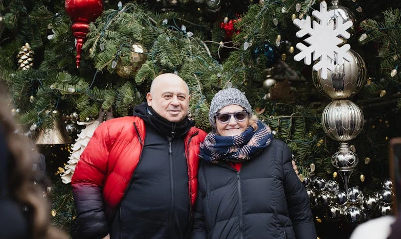 „Îți amintești de mine doar când ai nevoie de cineva să stea cu copilul”: Povestea unei mame rătăcite între dor și vină